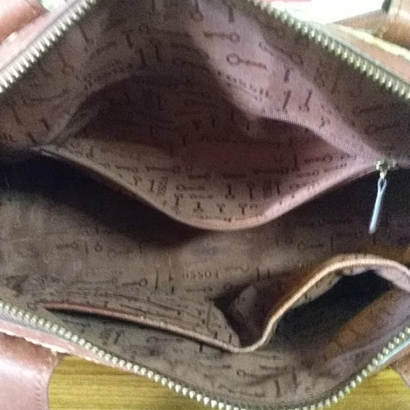 HP!!! 🎉Fossil cane wicker Vintage Reissue bag - Picture 10 of 10